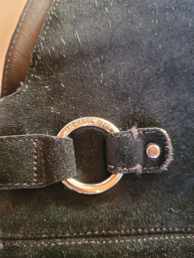 Botas Michael Kors negras con detalles dorados