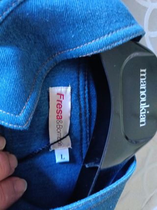 Chaqueta vaquera con flecos y parches