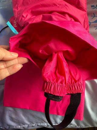 Mono de nieve Decathlon niña 3-4 años.