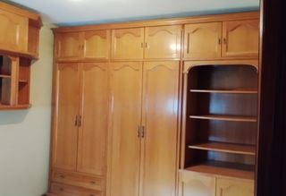 Armarios, estanterías, muebles, camas