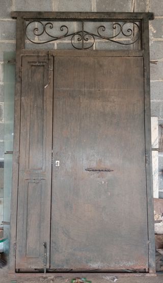 Puerta de hierro forjado para entrada