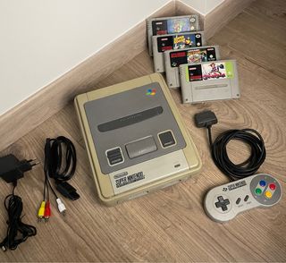 Super Nintendo SNES PAL con 4 giochi + controller 