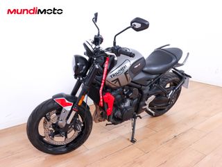 TRIUMPH TRIDENT 660 