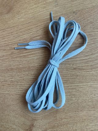 Cordones Adidas Spezial 138cm gris claro nuevos