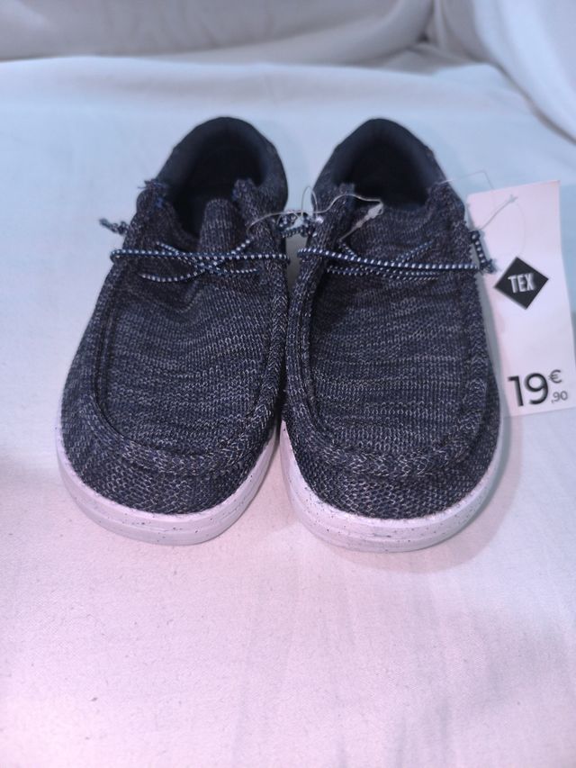 Zapatillas tela niño T.33 nuevas