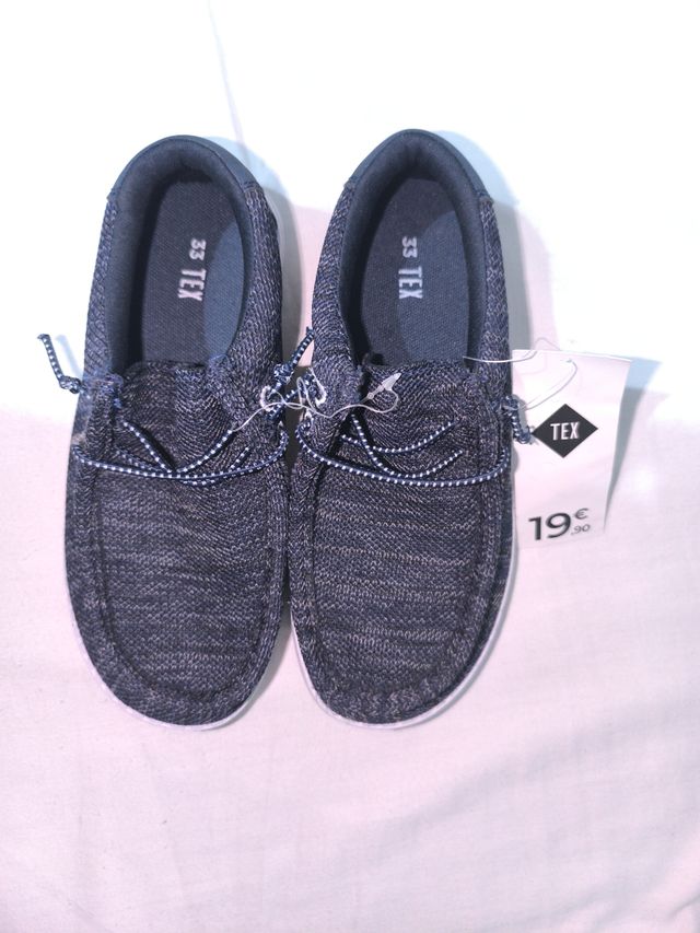 Zapatillas tela niño T.33 nuevas