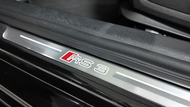AUDI A3 RS3 Sportback TFSI quattro S tron