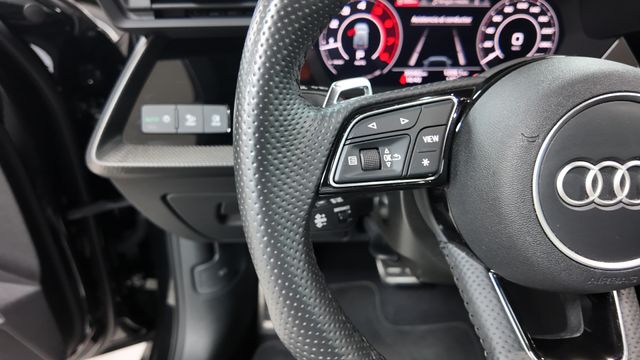 AUDI A3 RS3 Sportback TFSI quattro S tron