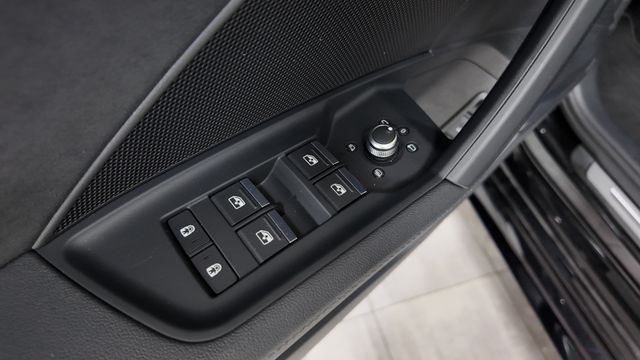 AUDI A3 RS3 Sportback TFSI quattro S tron