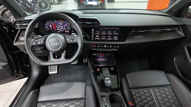 AUDI A3 RS3 Sportback TFSI quattro S tron