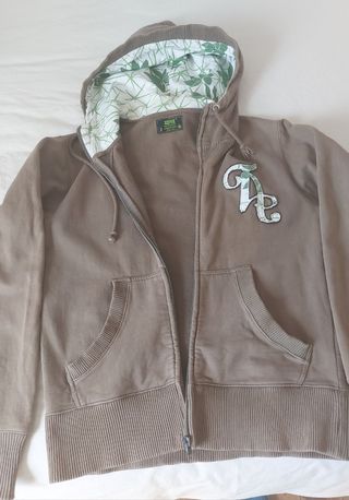 Sudadera Pull&Bear caqui con capucha