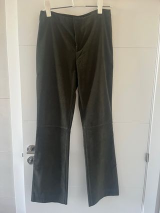 Pantalón Zara, 38 Verde Oliva
poliéster y elastano