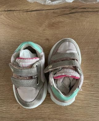 Scarpe ginnastica neonata rosa e grigie