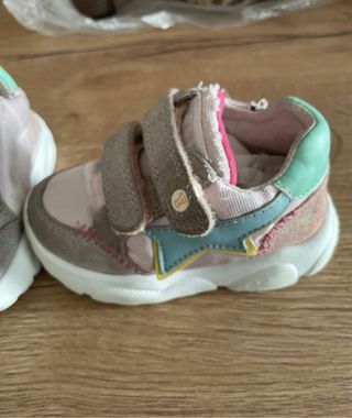 Scarpe ginnastica neonata rosa e grigie