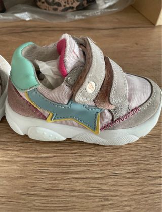 Scarpe ginnastica neonata rosa e grigie