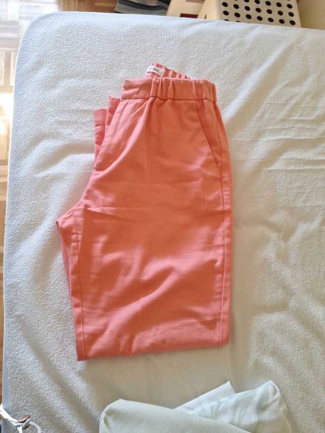 Pantalón de mujer color coral