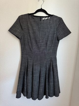 Vestido corto vuelo M Zara