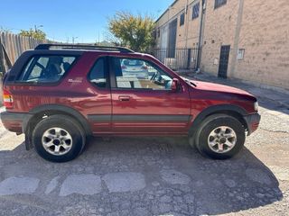 Opel Frontera 2000