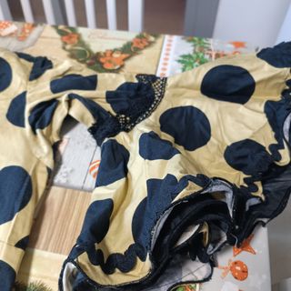 Traje de flamenca lunares amarillo y negro