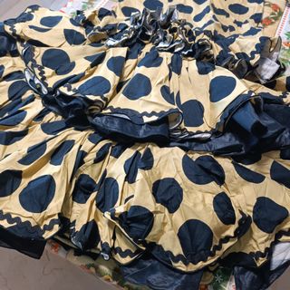 Traje de flamenca lunares amarillo y negro