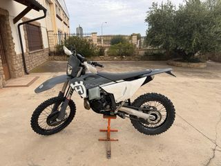 Husqvarna TE 300 Pro 2024 TBI