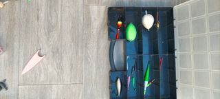 Caja de accesorios de pesca