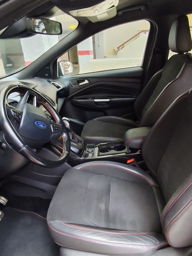 Ford Kuga STLine 4×4 150 CV Diésel Automático