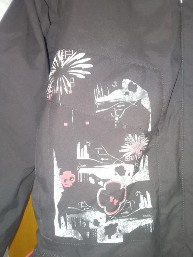 Chaqueta de nieve Quechua marrón y blanca