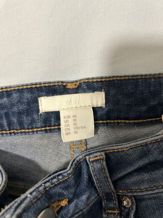 3 Pantalones H&M, Natura y Pull and Bear. 