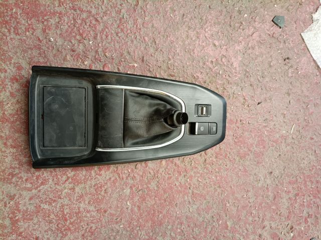 Botonera P y Auto Hold Nissan Qashqai J12