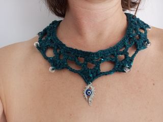 Collar ganchillo teal con colgante ojo turco