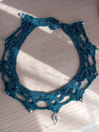 Collar ganchillo teal con colgante ojo turco