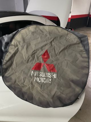 Funda rueda de repuesto 4X4 original Mitsubishi