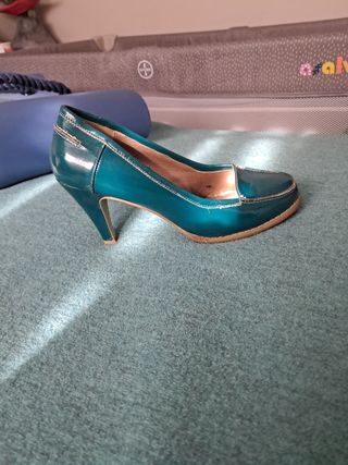 Zapato de tacón verde azulado mujer
