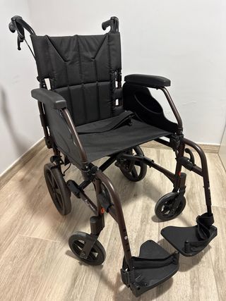 Silla de ruedas Invacare en perfecto estado