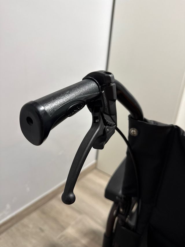 Silla de ruedas Invacare en perfecto estado