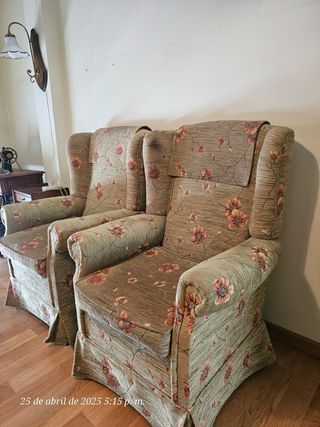 2 Sillones Orejeros Tela Flores