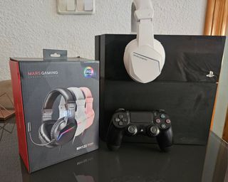 CONSOLA PS4 FAT Y MANDO
