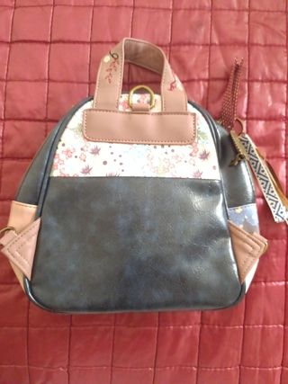 Mochila con estampado floral y muñeca de sweet Can