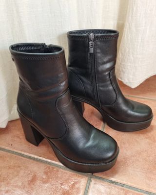 Botas Mustang Tacón Plataforma Negras
