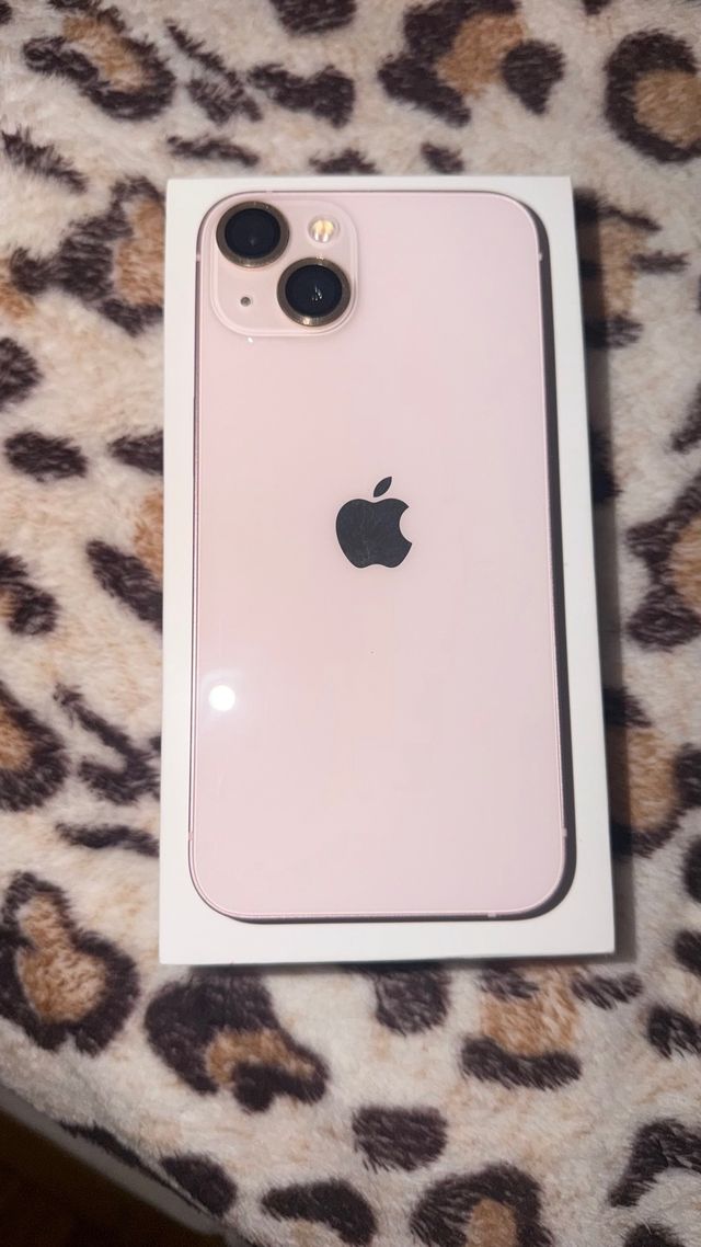 iPhone 13 Rosa Pastel
