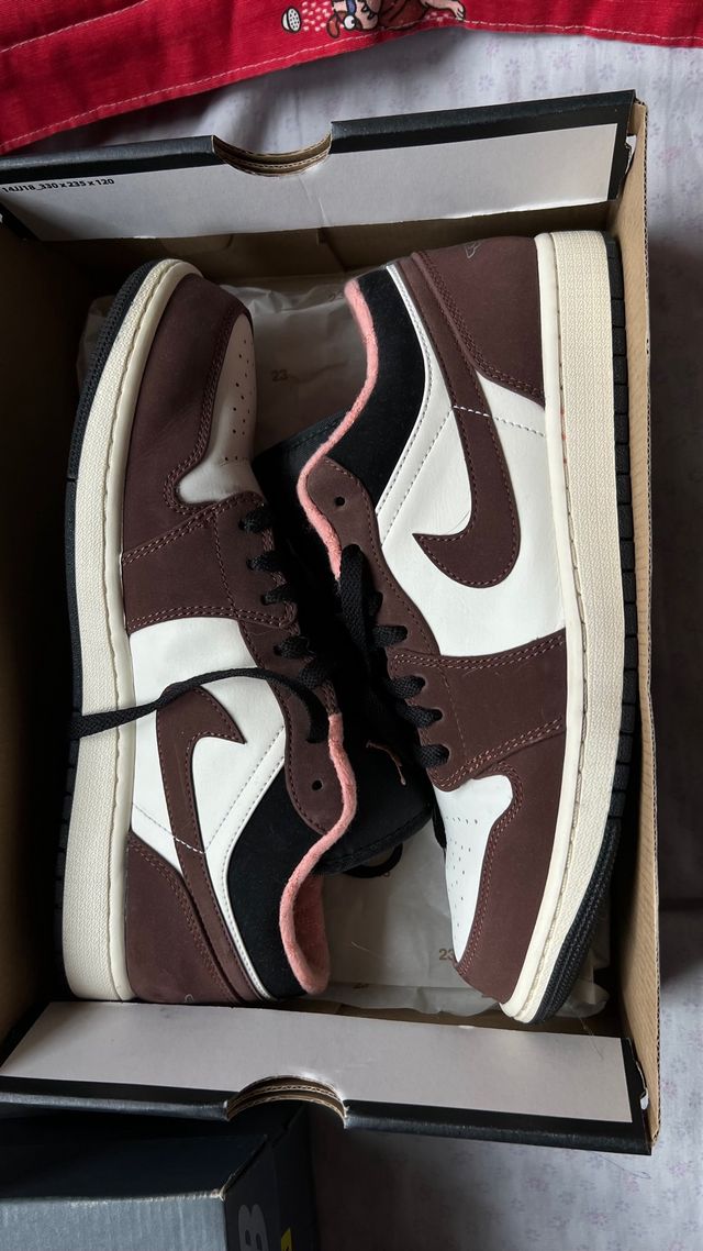 Jordan 1 Low Mocha
