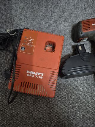 Taladro Hilti SFH 151-A con cargador SFC 7/18