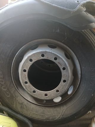 Llanta con neumático Camión 315/80R22.5