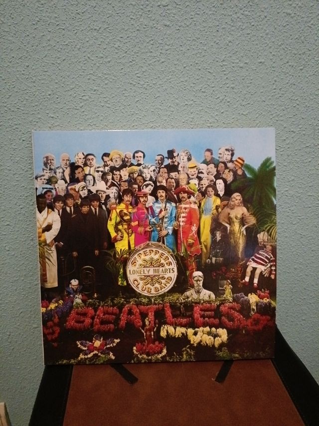 Beatles Sgt. Pepper's Lonely Hearts Club Band