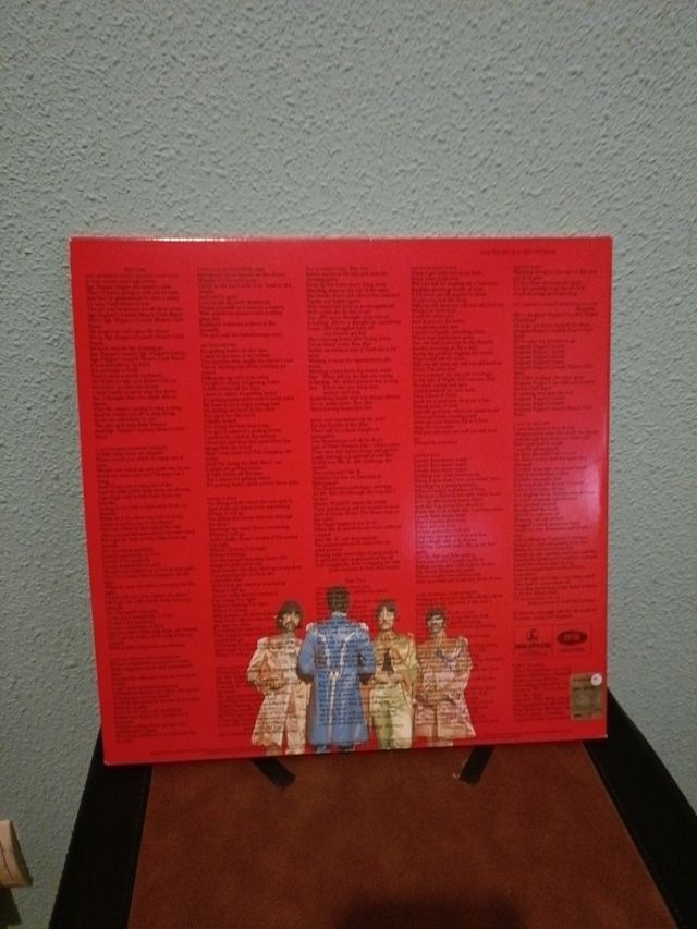 Beatles Sgt. Pepper's Lonely Hearts Club Band