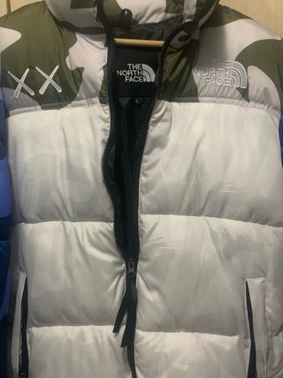 The North Face x Kaws Chaqueta