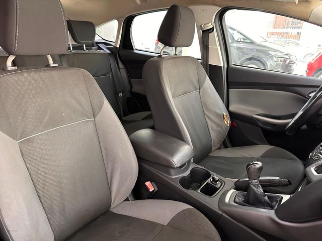 Ford Focus 2011 Etiqueta C