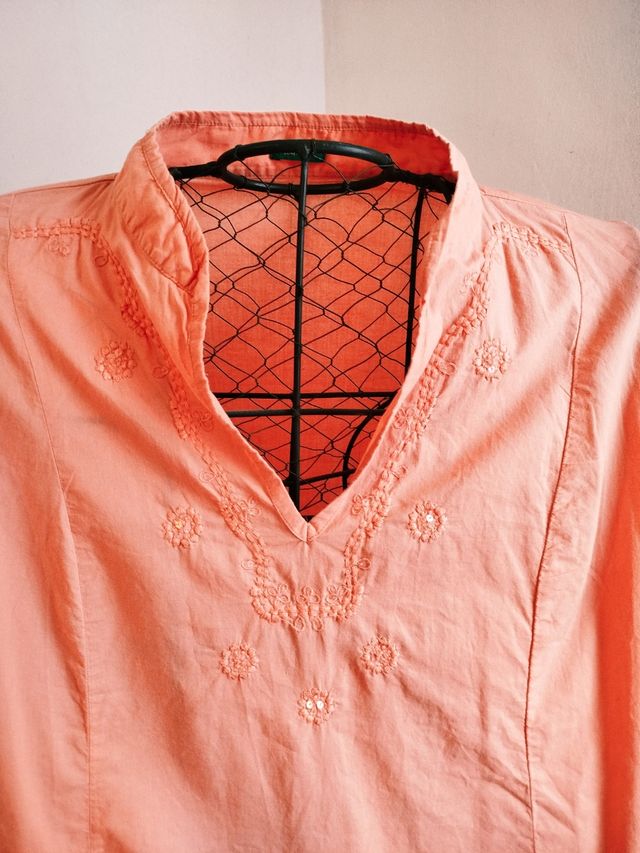 Blusa salmón boho bordada