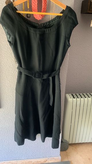 Vestido Zara negro con cinturón